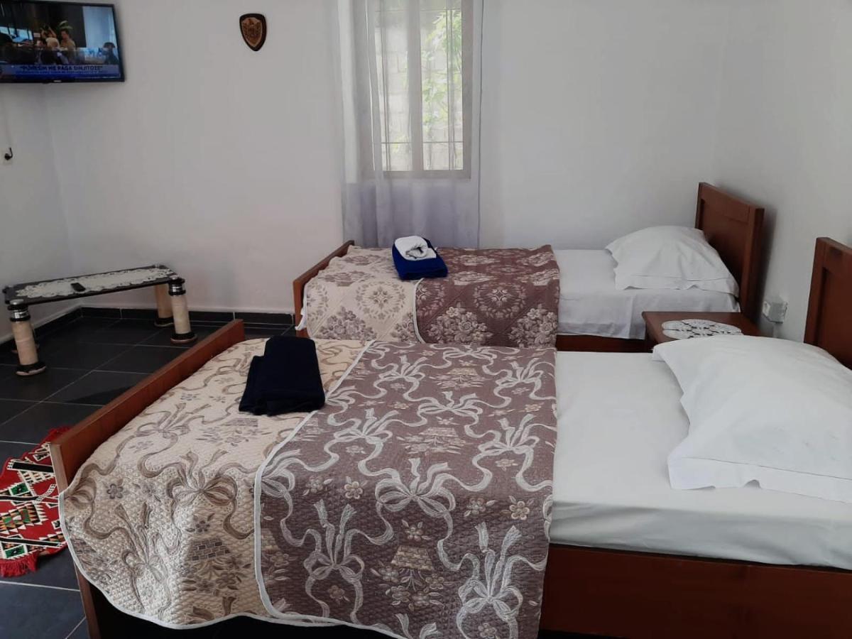 Guest House Noah&Kristel Berat Exterior foto