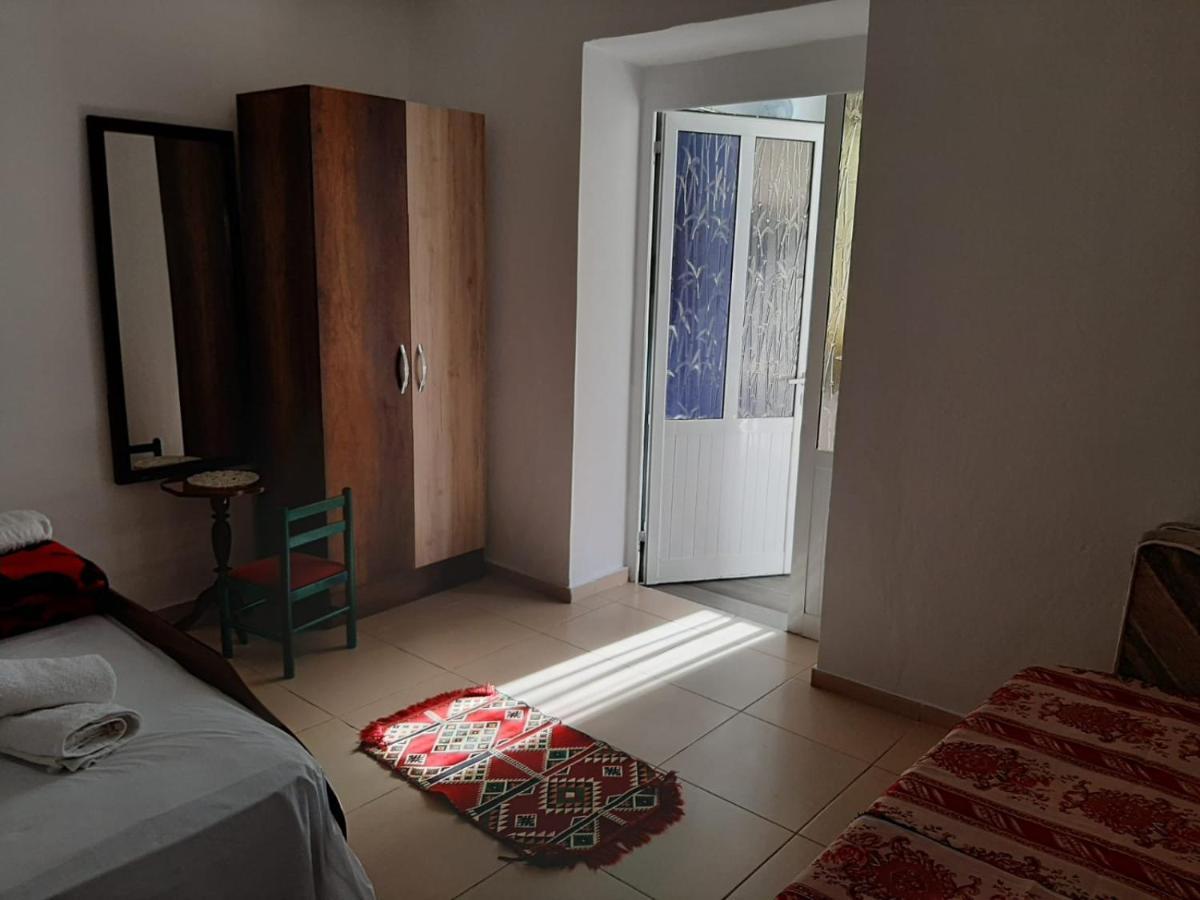 Guest House Noah&Kristel Berat Exterior foto