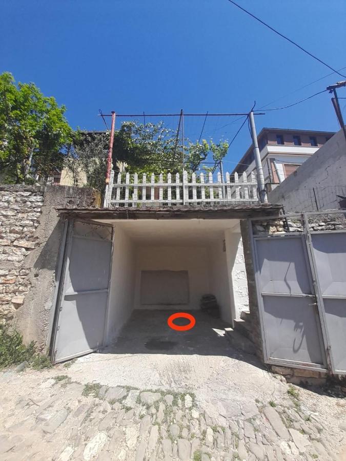Guest House Noah&Kristel Berat Exterior foto