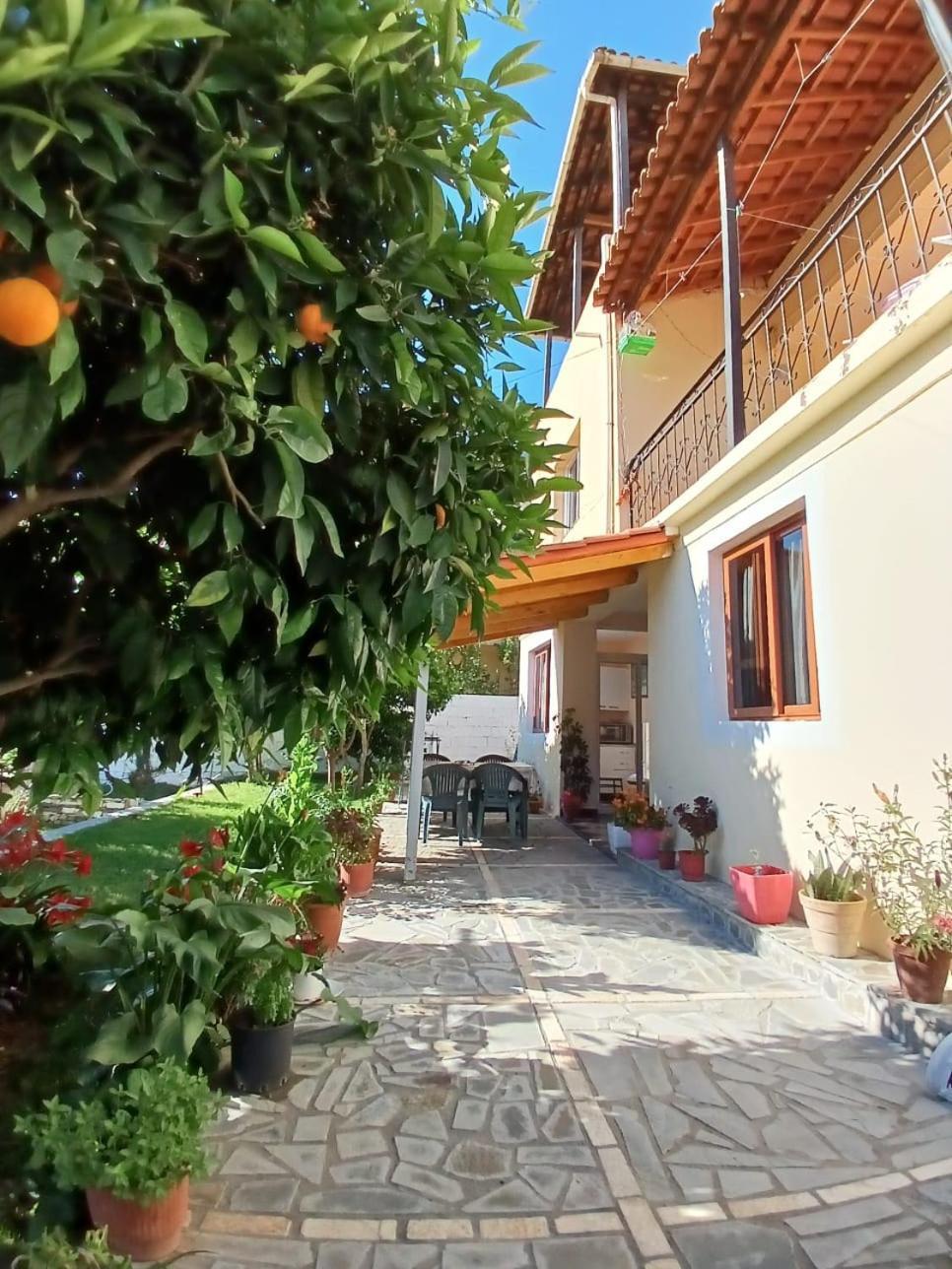 Guest House Noah&Kristel Berat Exterior foto