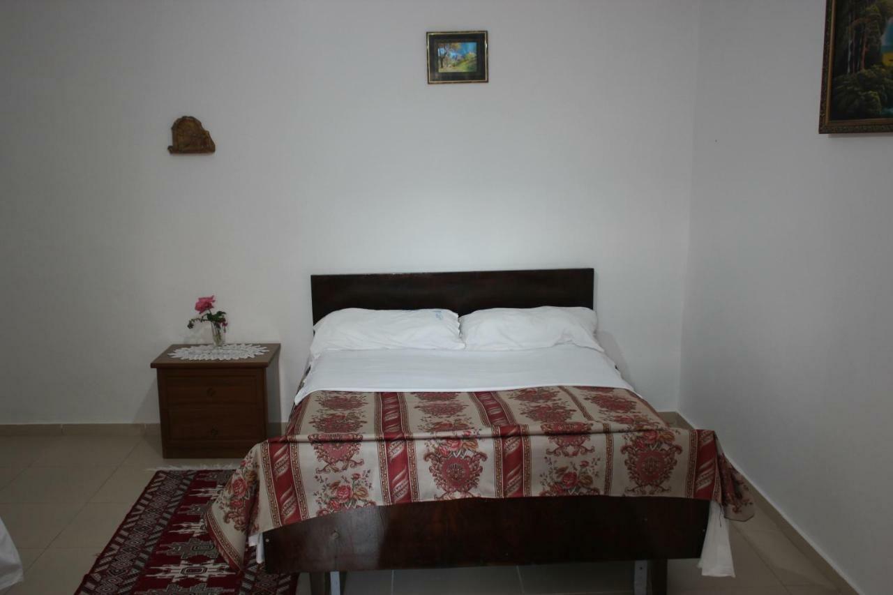 Guest House Noah&Kristel Berat Exterior foto