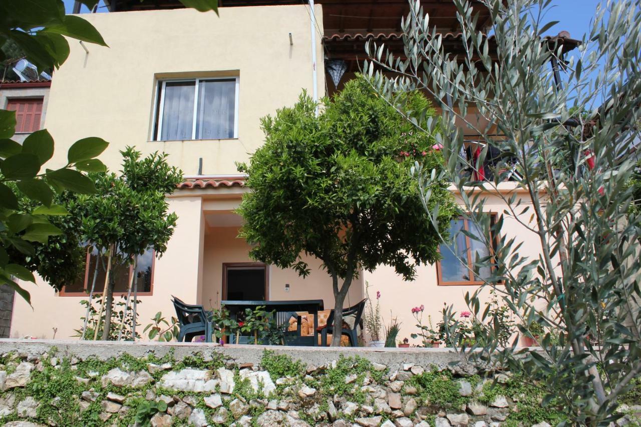 Guest House Noah&Kristel Berat Exterior foto