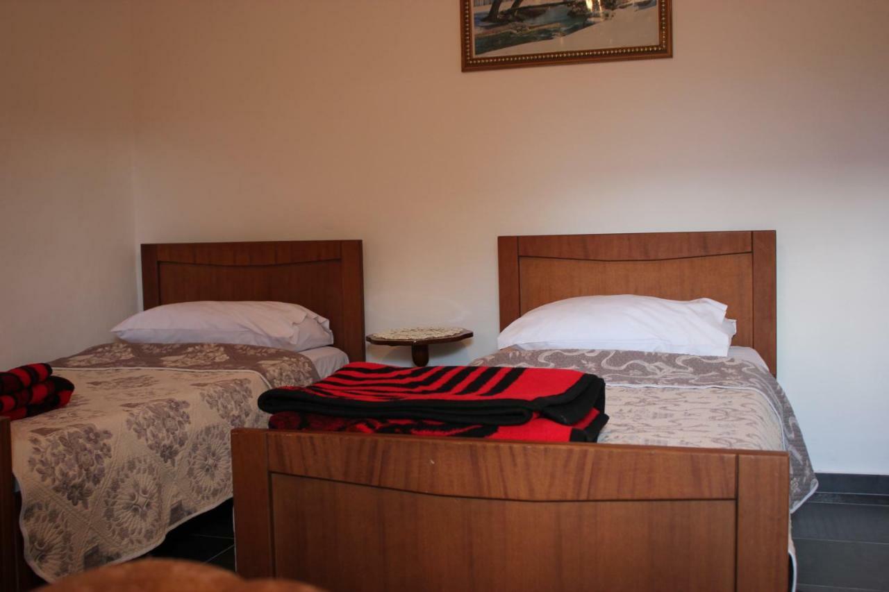Guest House Noah&Kristel Berat Exterior foto