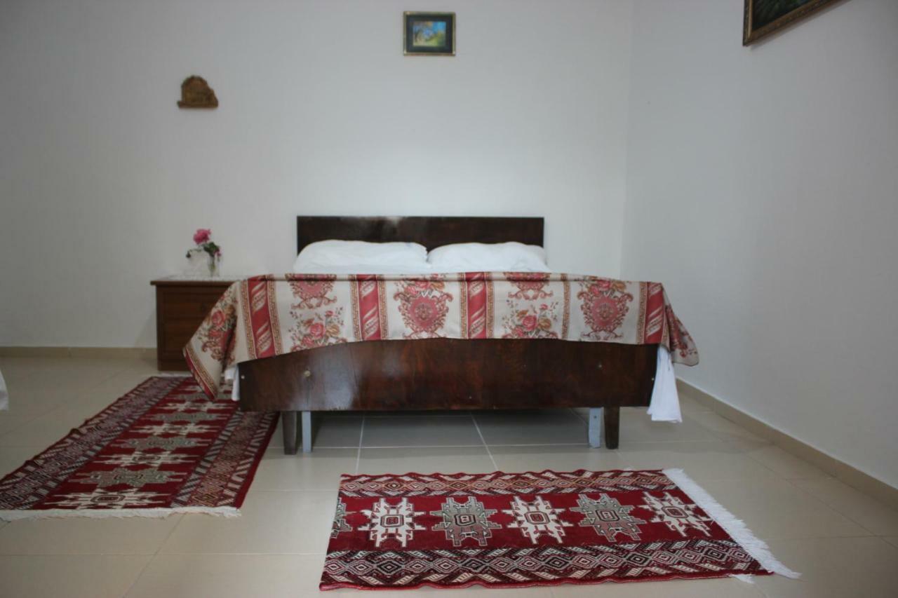Guest House Noah&Kristel Berat Exterior foto