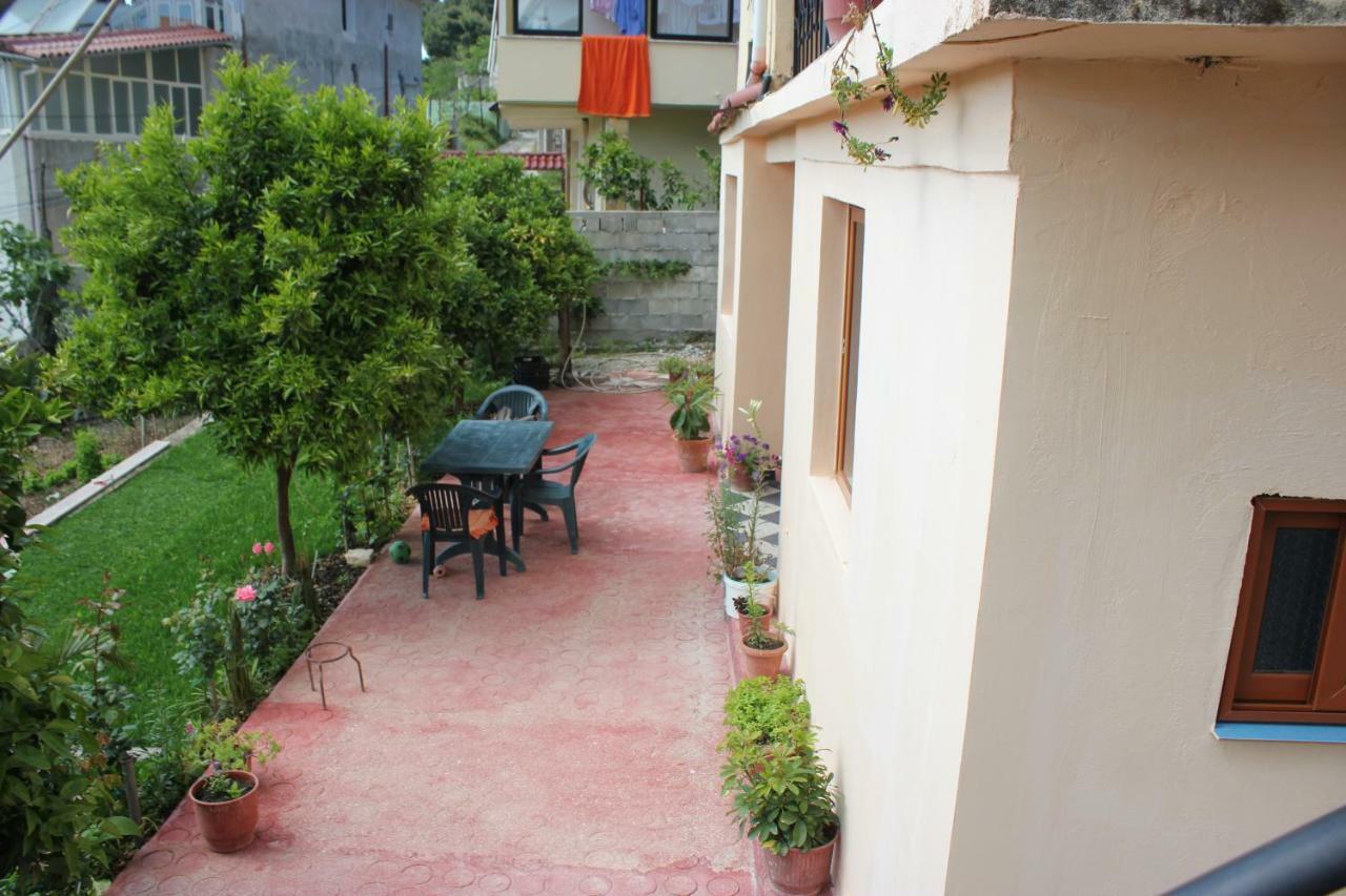 Guest House Noah&Kristel Berat Exterior foto